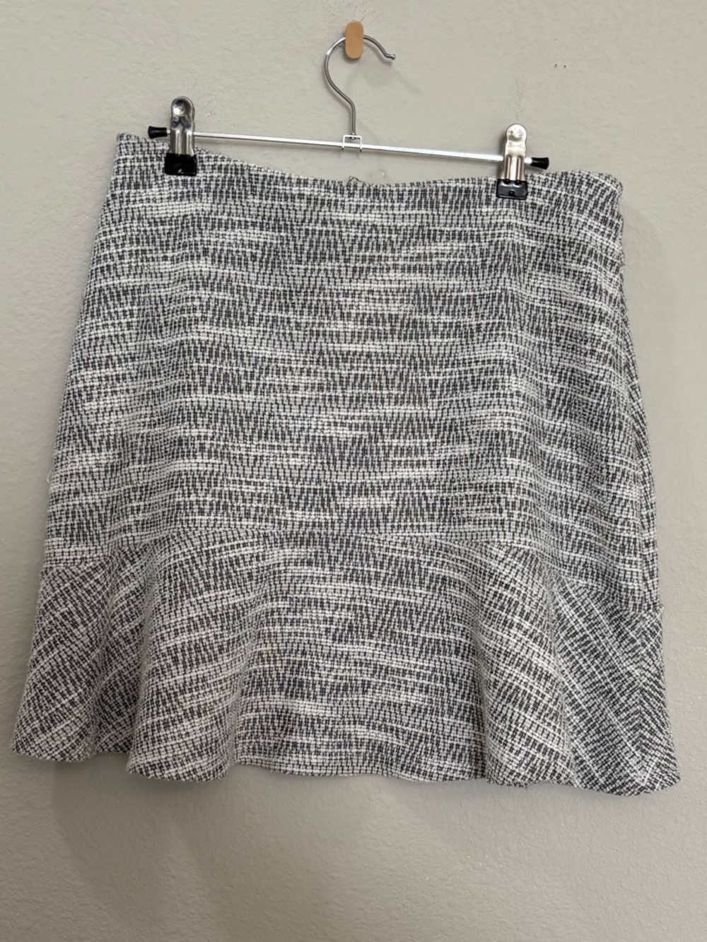 LOFT Tweed Black White Mini Skirt Size Small